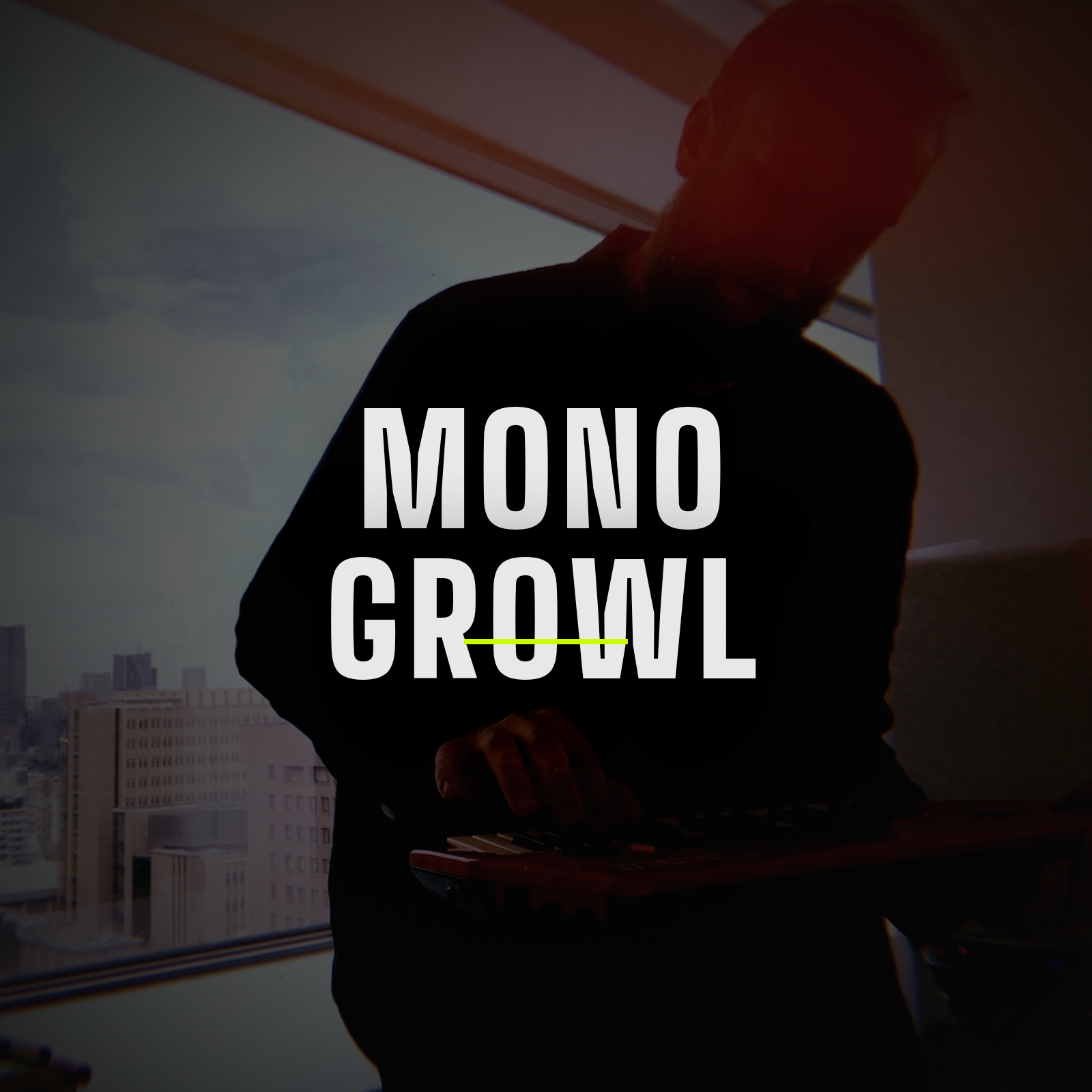 Monogrowl press photo